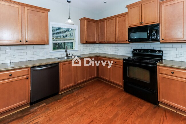 Building Photo - 209 McEwen Ct, Perry, GA 31069