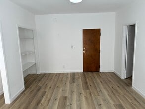 Building Photo - 4210 W Adams Blvd