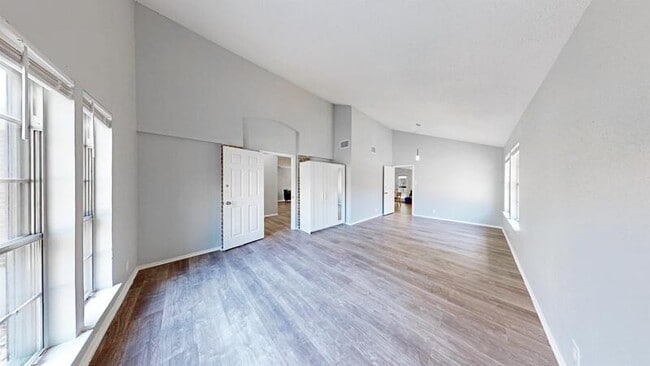 Building Photo - 6622 Magic Oaks