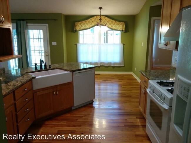 Building Photo - 3 br, 2 bath House - 1890 Riley Drive