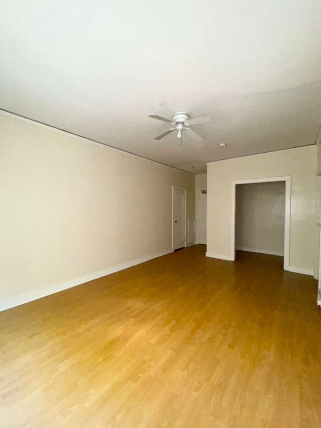 Building Photo - 1825 Ivar Ave