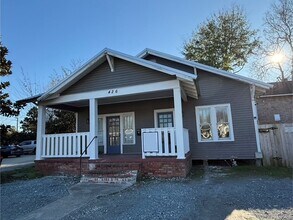 Building Photo - 426 General Mouton Ave