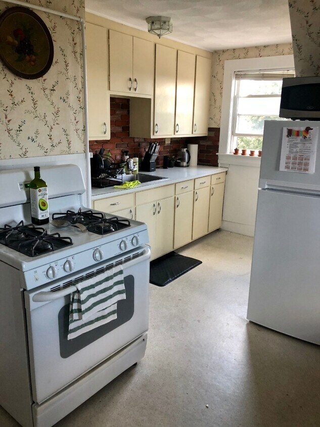 31 Warren Ave Unit 3, Woburn, MA 01801 Apartments 31 Warren Ave