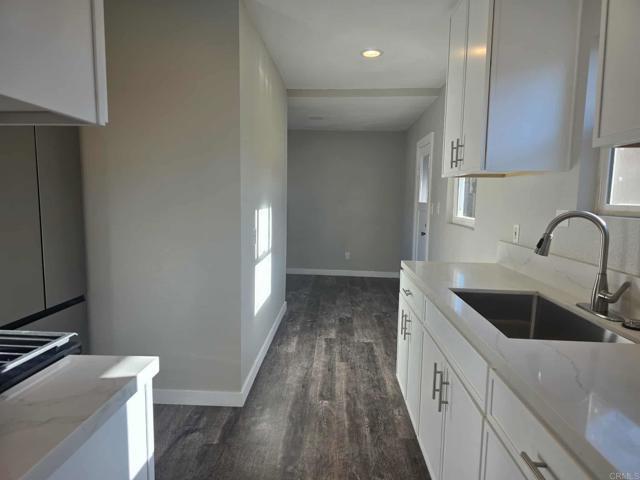 Building Photo - 2661 Commercial St