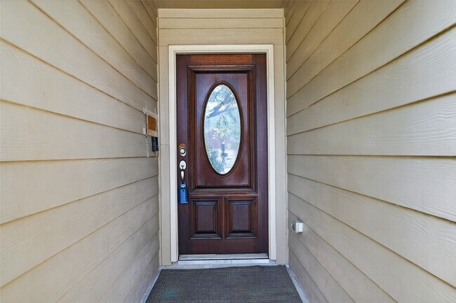Foto del edificio - 18214 Almond Place Lane