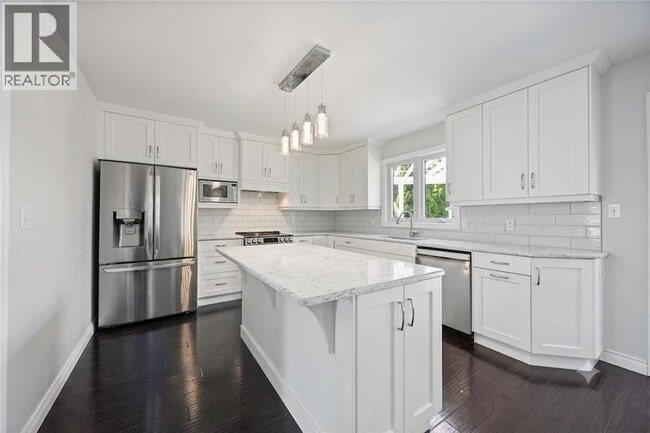 Building Photo - 2923 Stoney Creek Dr
