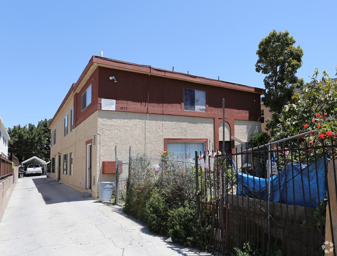 Primary Photo - 4912 S Slauson Ave