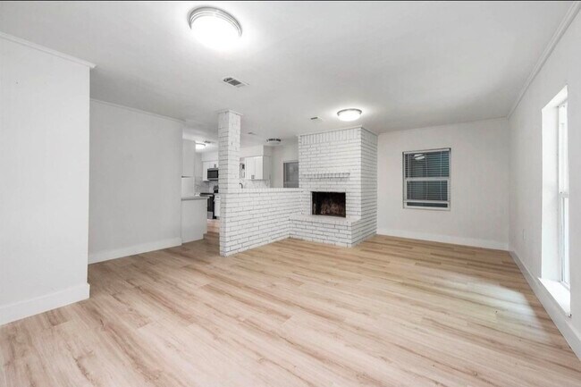 Foto del edificio - 1305 Winchester Dr