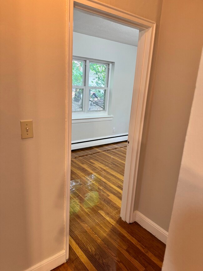 Building Photo - 67 Chiswick Rd