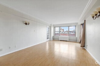 Building Photo - 10740 Queens Blvd