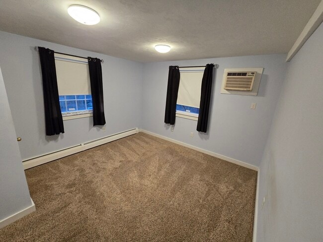 Building Photo - 119 Great Rd