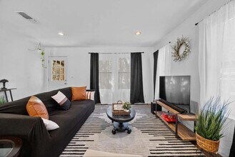 Building Photo - 14811 Foy Dr