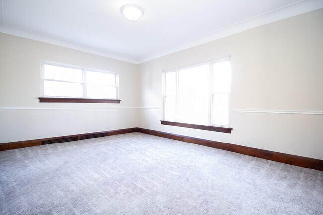 Foto del edificio - 4353 Overland Pky