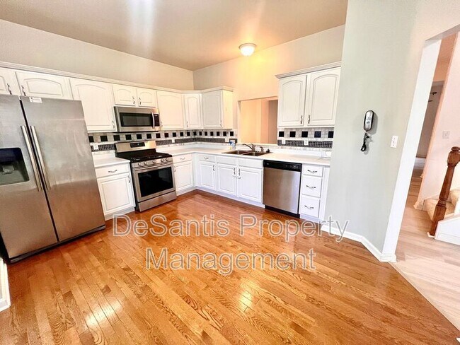 Building Photo - 108 Woodcrest Dr