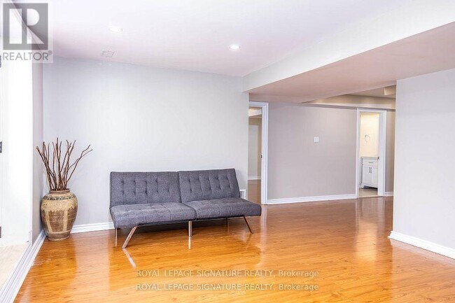 Building Photo - 11 Celestial Ct