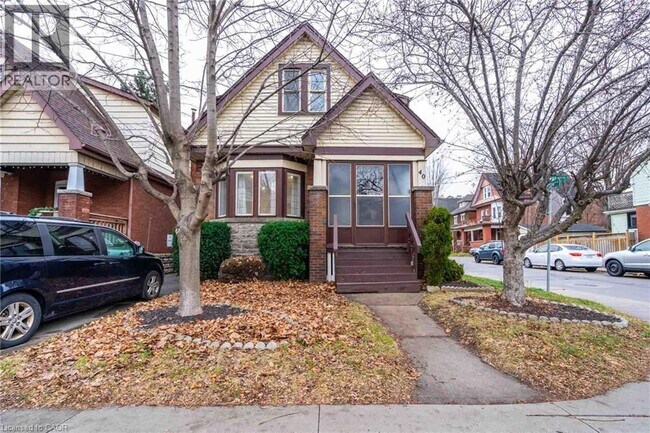 Photo du bâtiment - 40 Delaware Ave