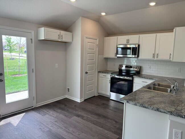 Foto del edificio - 518 N Pear St