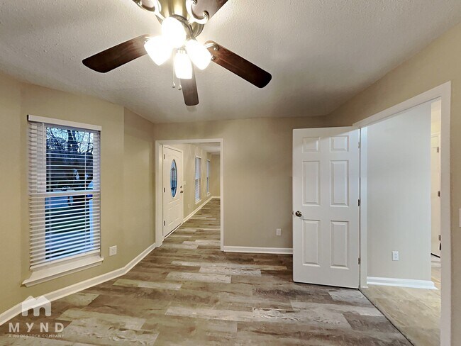 Foto del edificio - 614 Chance Rd