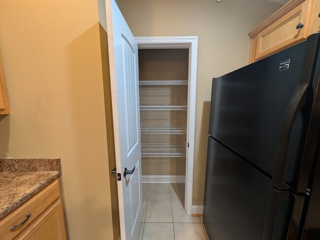 Foto del edificio - 102 Capstone Dr