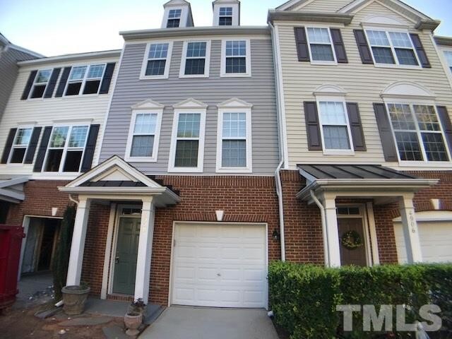 Primary Photo - 4908 Brook Knoll Pl