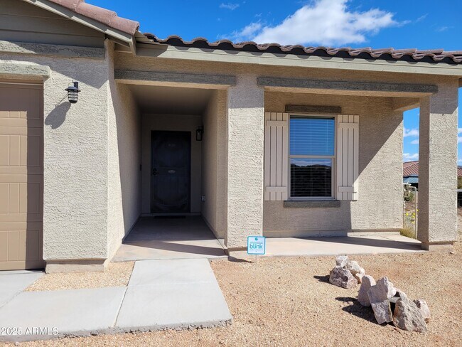 Building Photo - 70 W Cottonwood Ln