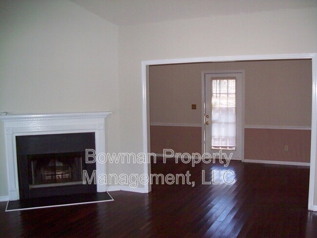 Foto del edificio - 125 Cardinal Creek Ln