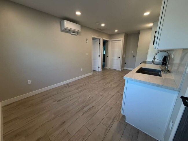 Building Photo - 3318 Altadena Ave.