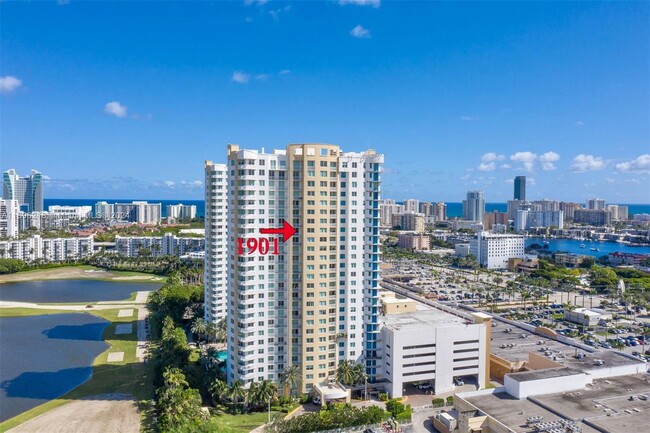 Building Photo - 1745 E Hallandale Beach Blvd