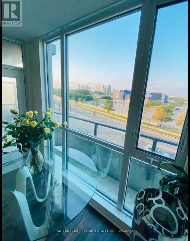 Photo du bâtiment - 339 Rathburn Rd W