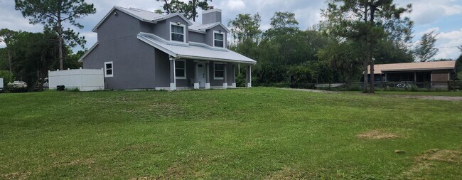 Foto del edificio - 16930 Brighton Dr W