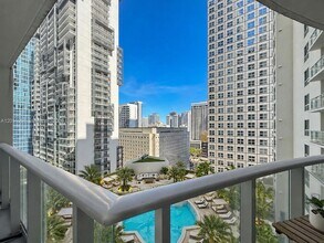 Building Photo - 300 S Biscayne Blvd