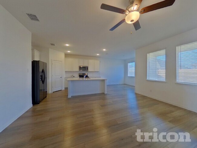 Foto del edificio - 509 Macdonald Wy