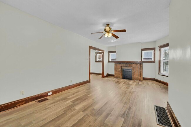 Foto del edificio - 890 E 143rd St