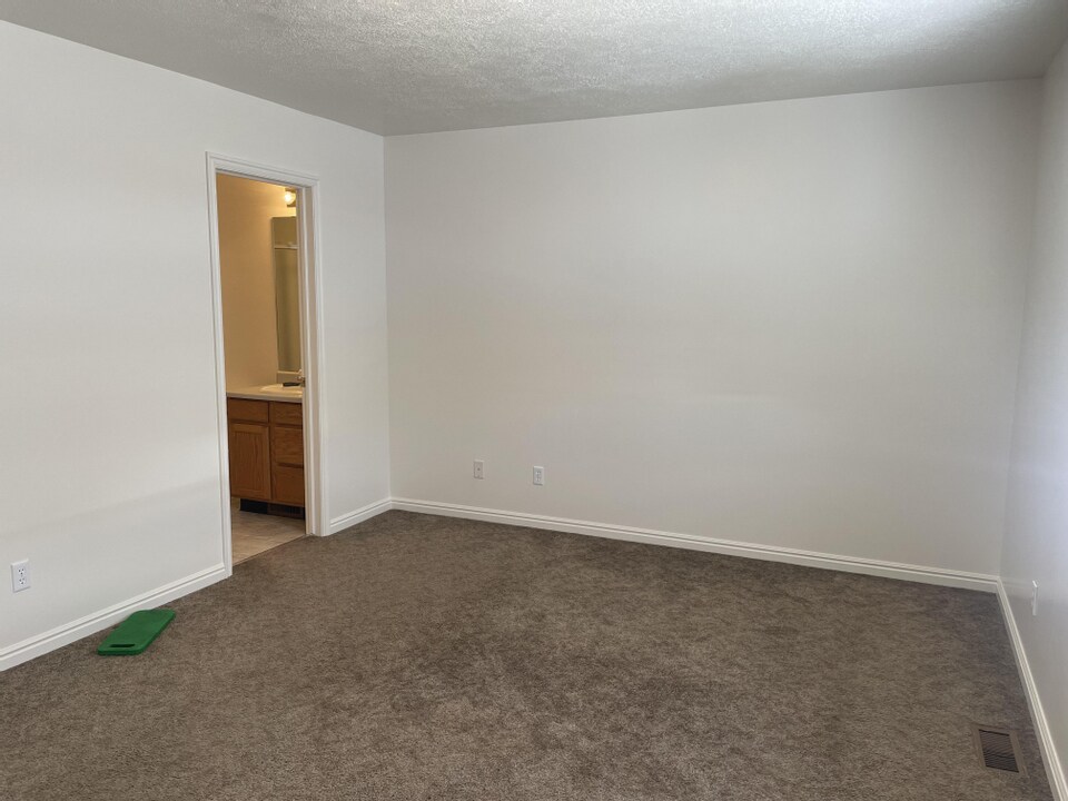 Building Photo - 1394 N 290 W
