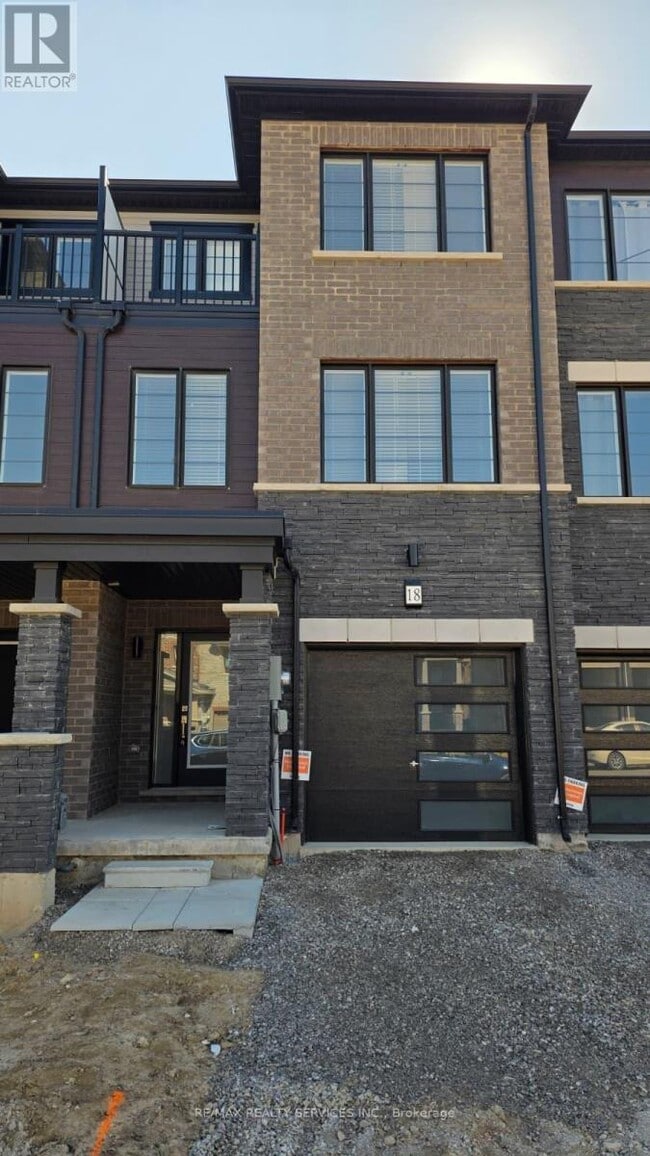 Building Photo - 18 Hine Rd