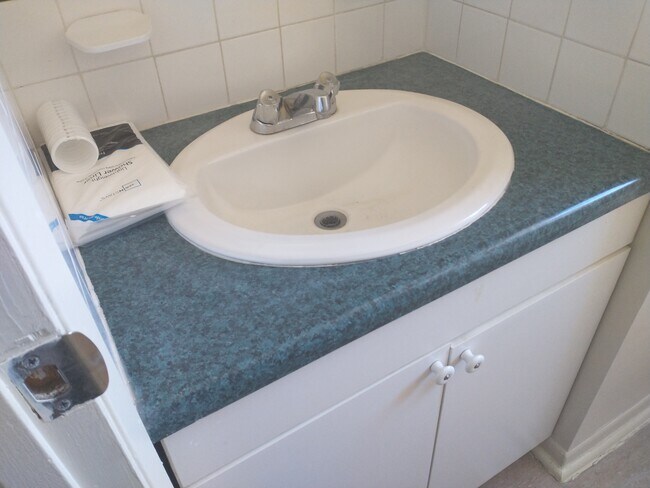 Foto del edificio - 1329 W 29th St