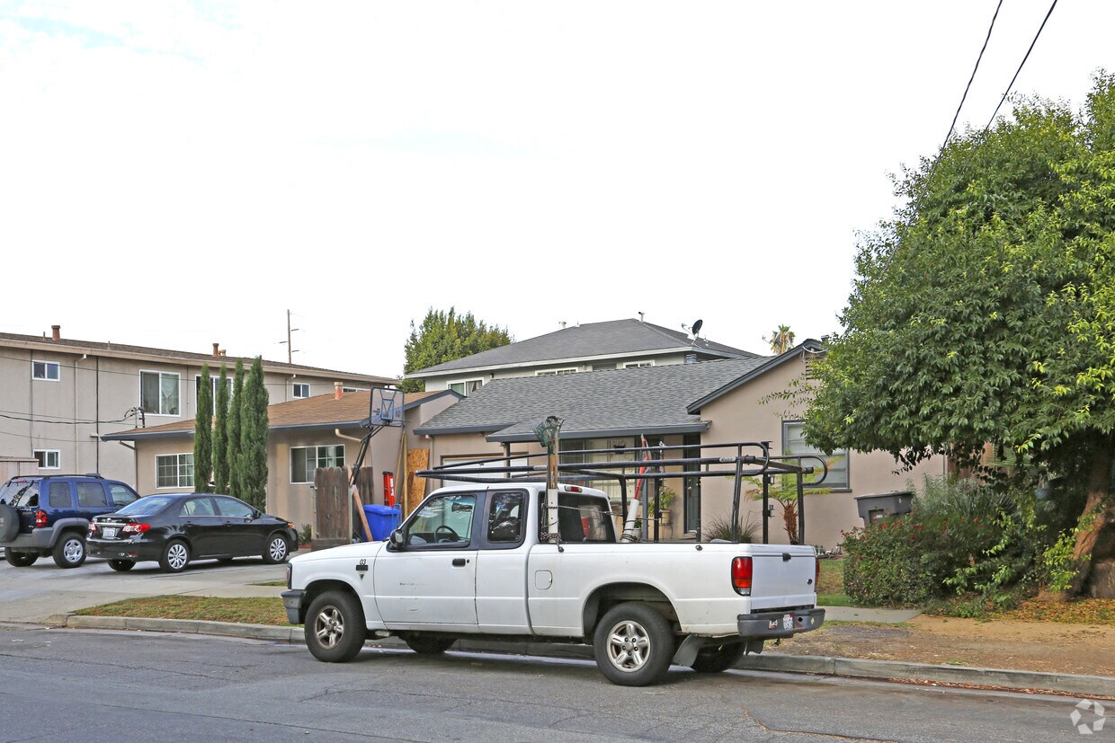 Foto del edificio - 821-837 Northrup St