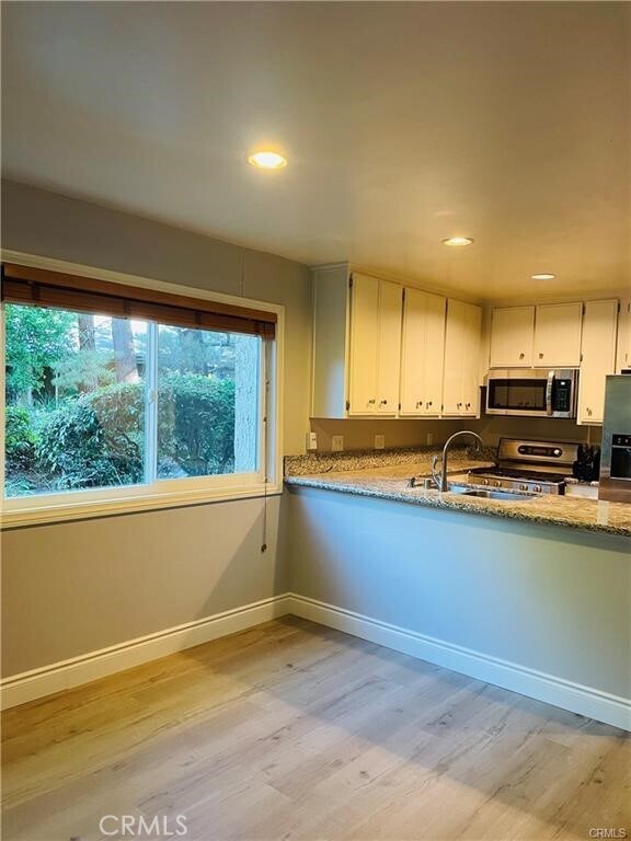 Foto del edificio - 4900 4900 E Chapman Ave