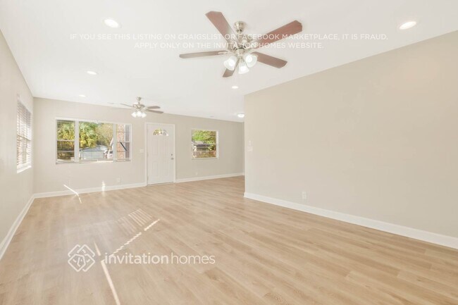 Foto del edificio - 4560 Merrimac Ave