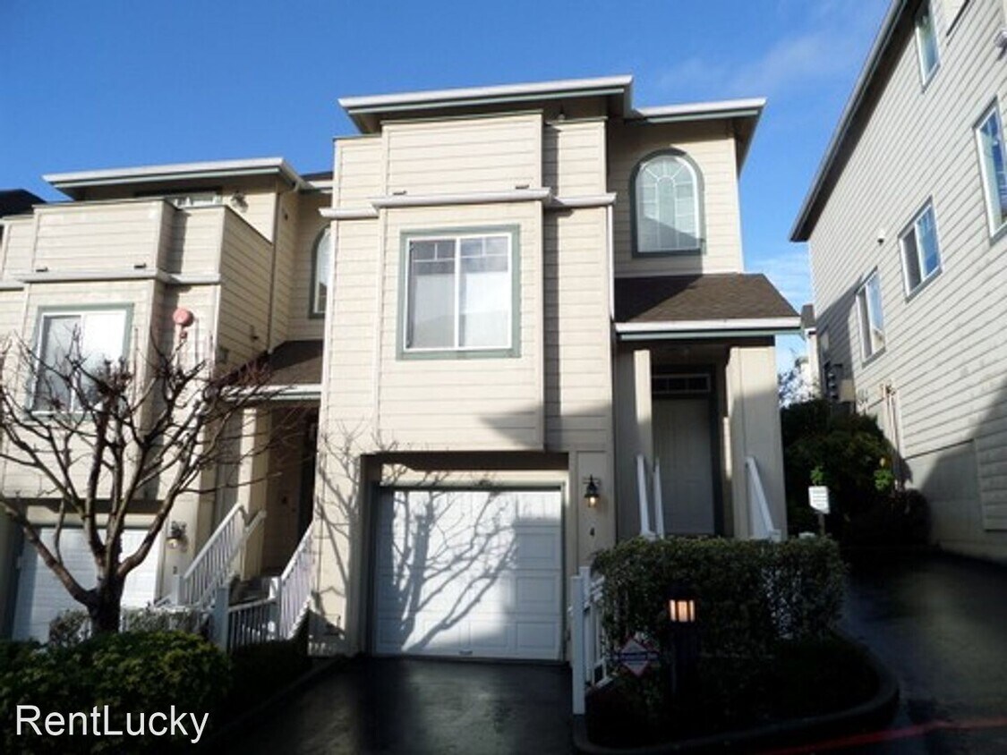 Foto principal - 821 Sunset Blvd NE