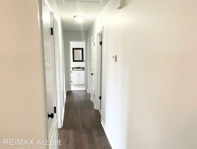 Foto del edificio - 3 br, 2 bath House - 806 W. Oxford Lane