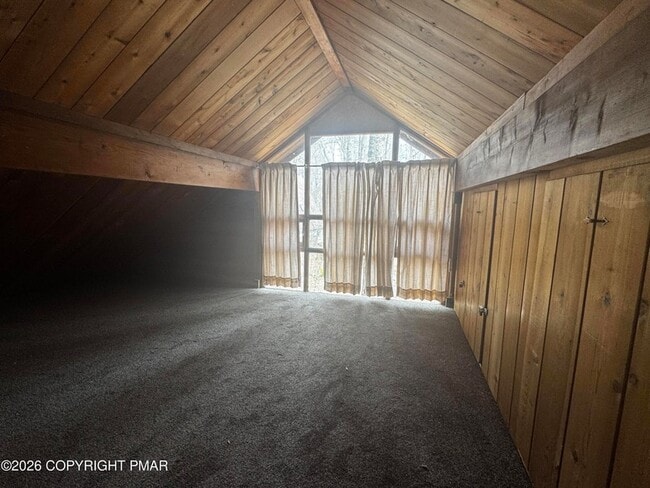 Foto del edificio - 174 Sweet Briar Rd