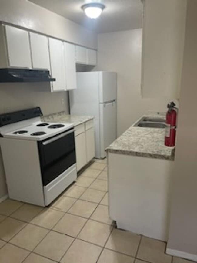 Building Photo - HUD Accepted – Recently updated 2-bedroom