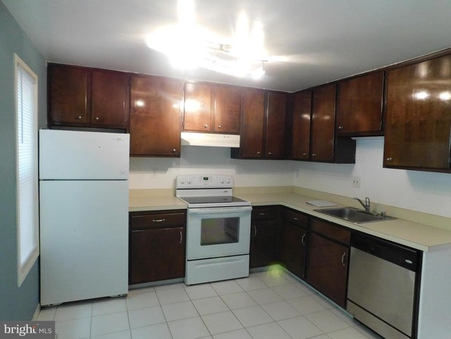 Foto del edificio - 10721 Lester St