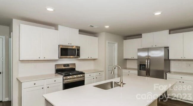 Building Photo - 127 Parson Ln