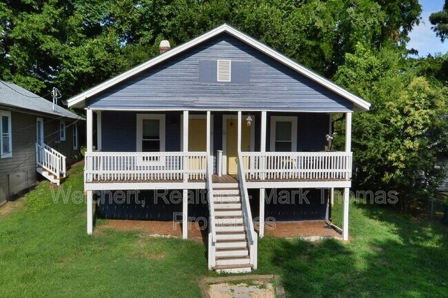 Foto del edificio - 1030 Cornell St