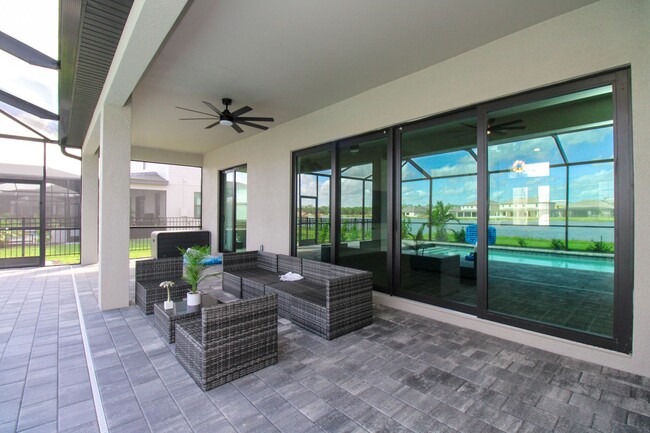 Building Photo - ** STUNNING 3 PLUS A DEN\3 BATH NEW 2024 C...