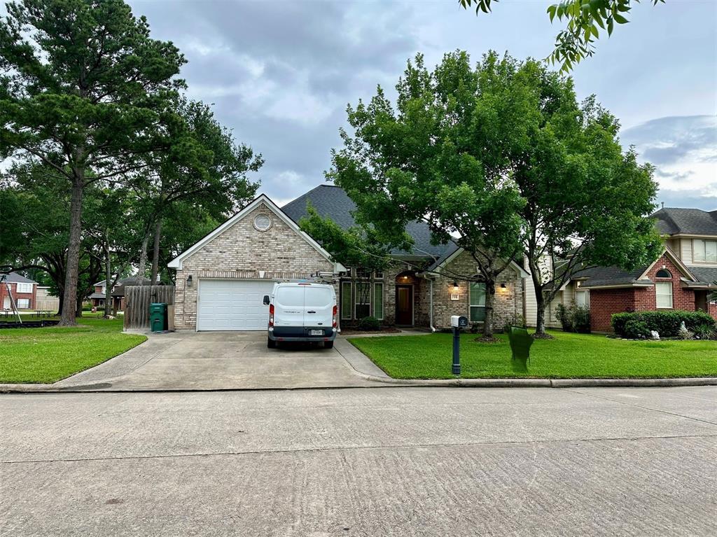 Foto principal - 21818 Windsor Castle Dr