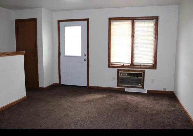 Building Photo - 9550 Struthers Rd