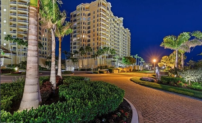 Building Photo - Rare Oversized Terrace & Waterfront Views ...